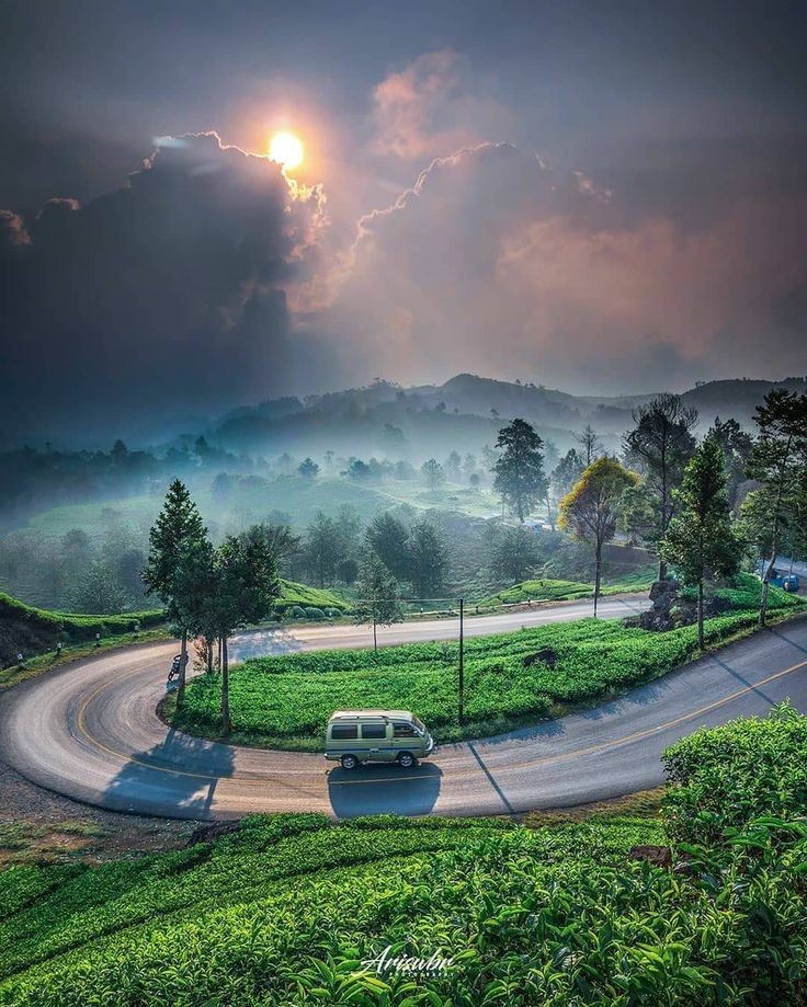 Top 10 Summer vacation spots in India